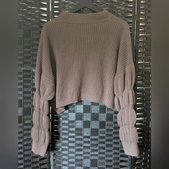 ❤️‍🔥BOGO FREE Miou Muse Chunky Knit Brown Sweater Gathered Sleeves Cropped Norm - Picture 4 of 4
